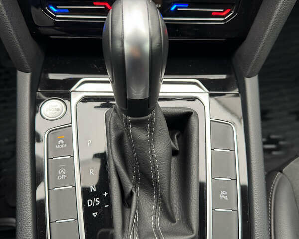 Черный Фольксваген Arteon, объемом двигателя 1.97 л и пробегом 44 тыс. км за 45000 $, фото 20 на Automoto.ua