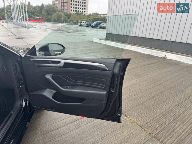 Черный Фольксваген Arteon, объемом двигателя 1.97 л и пробегом 44 тыс. км за 45000 $, фото 32 на Automoto.ua