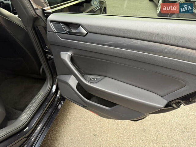 Черный Фольксваген Arteon, объемом двигателя 1.98 л и пробегом 173 тыс. км за 22900 $, фото 21 на Automoto.ua