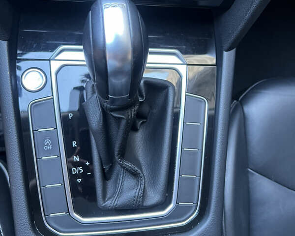 Черный Фольксваген Arteon, объемом двигателя 1.97 л и пробегом 225 тыс. км за 26500 $, фото 11 на Automoto.ua