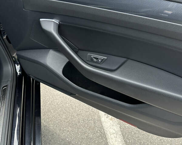 Черный Фольксваген Arteon, объемом двигателя 2 л и пробегом 169 тыс. км за 26500 $, фото 10 на Automoto.ua