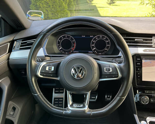 Черный Фольксваген Arteon, объемом двигателя 1.98 л и пробегом 55 тыс. км за 34000 $, фото 16 на Automoto.ua
