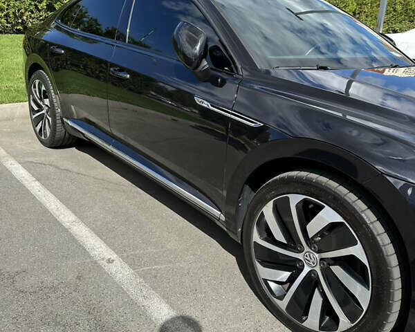 Черный Фольксваген Arteon, объемом двигателя 2 л и пробегом 169 тыс. км за 26500 $, фото 2 на Automoto.ua