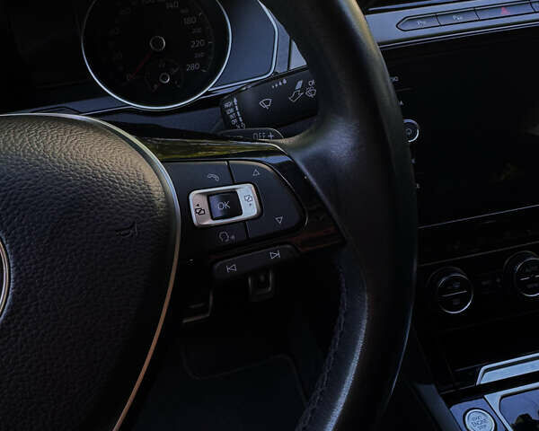 Черный Фольксваген Arteon, объемом двигателя 2 л и пробегом 176 тыс. км за 27000 $, фото 18 на Automoto.ua