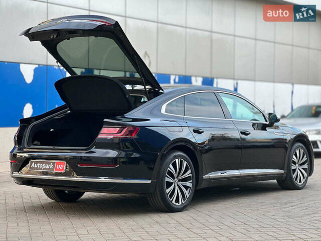 Черный Фольксваген Arteon, объемом двигателя 2 л и пробегом 226 тыс. км за 25990 $, фото 22 на Automoto.ua