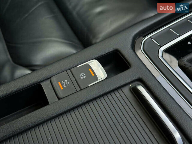 Черный Фольксваген Arteon, объемом двигателя 2 л и пробегом 226 тыс. км за 25990 $, фото 33 на Automoto.ua