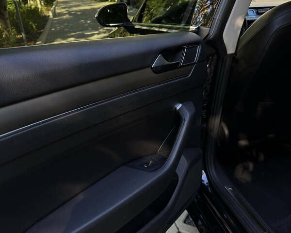 Черный Фольксваген Arteon, объемом двигателя 2 л и пробегом 176 тыс. км за 27000 $, фото 35 на Automoto.ua
