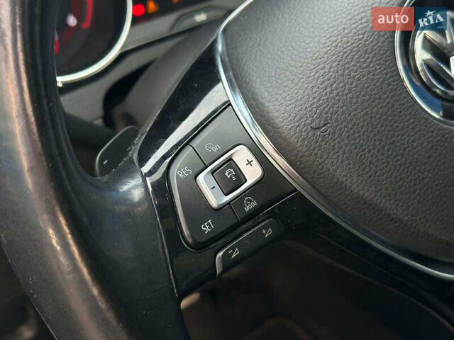 Черный Фольксваген Arteon, объемом двигателя 2 л и пробегом 226 тыс. км за 25990 $, фото 16 на Automoto.ua
