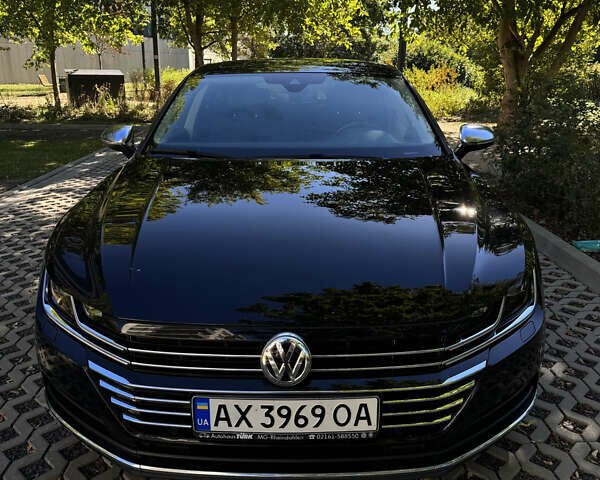 Черный Фольксваген Arteon, объемом двигателя 2 л и пробегом 176 тыс. км за 27000 $, фото 2 на Automoto.ua