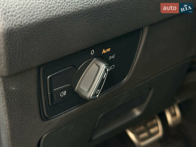 Черный Фольксваген Arteon, объемом двигателя 2 л и пробегом 226 тыс. км за 25990 $, фото 13 на Automoto.ua