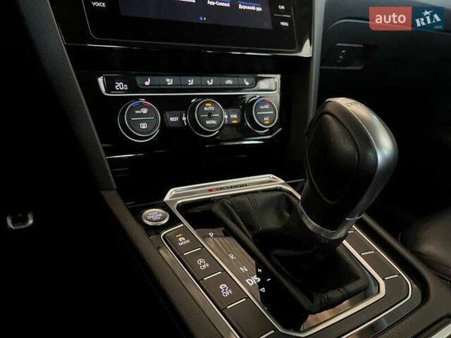 Черный Фольксваген Arteon, объемом двигателя 1.98 л и пробегом 241 тыс. км за 21800 $, фото 40 на Automoto.ua