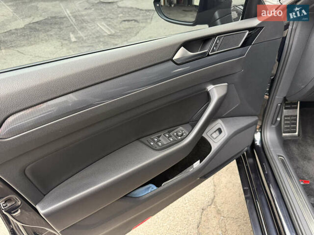 Черный Фольксваген Arteon, объемом двигателя 1.98 л и пробегом 173 тыс. км за 22900 $, фото 19 на Automoto.ua