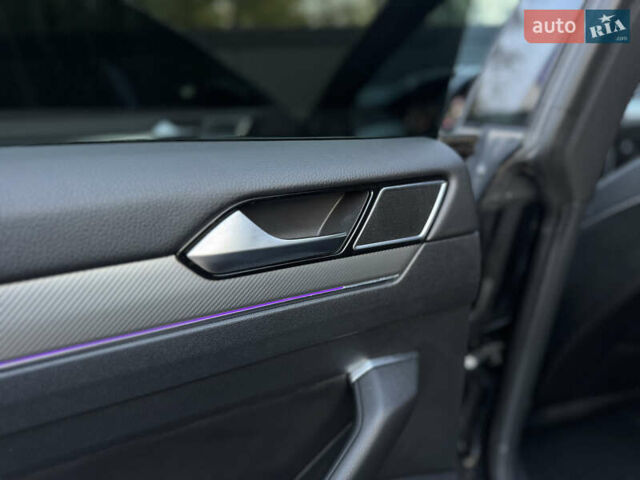Черный Фольксваген Arteon, объемом двигателя 1.98 л и пробегом 88 тыс. км за 32500 $, фото 51 на Automoto.ua