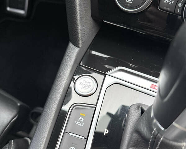 Фольксваген Arteon 2018 у Дубно на Automoto.ua Чорний Фольксваген Arteon, об'ємом двигуна 1.97 л та пробігом 126 тис. км за 29600 $, фото 22 на Automoto.ua