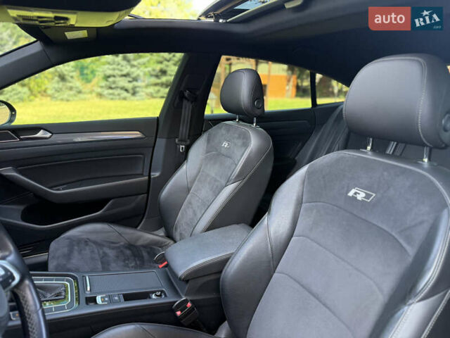 Черный Фольксваген Arteon, объемом двигателя 1.98 л и пробегом 204 тыс. км за 25999 $, фото 31 на Automoto.ua