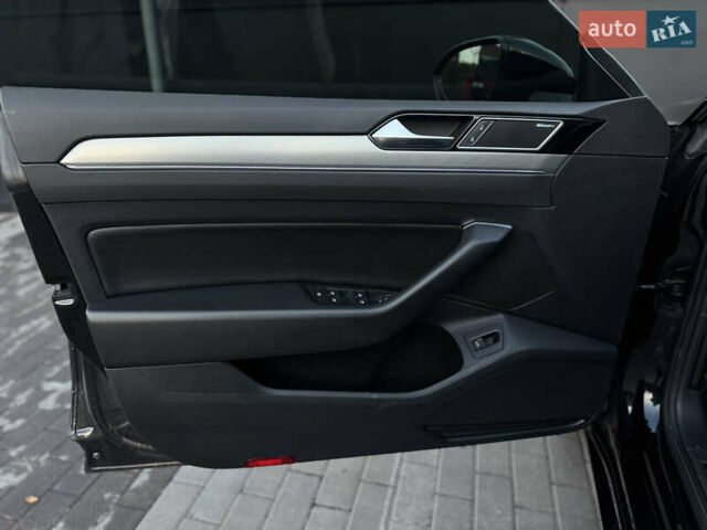 Черный Фольксваген Arteon, объемом двигателя 1.98 л и пробегом 88 тыс. км за 32500 $, фото 27 на Automoto.ua
