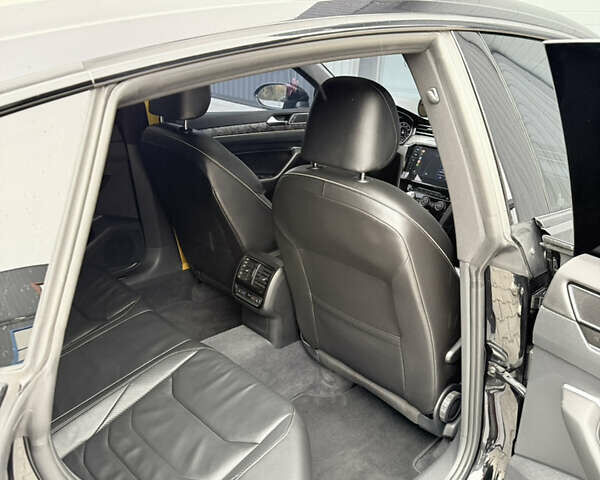 Фольксваген Arteon 2018 у Дубно на Automoto.ua Чорний Фольксваген Arteon, об'ємом двигуна 1.97 л та пробігом 126 тис. км за 29600 $, фото 28 на Automoto.ua