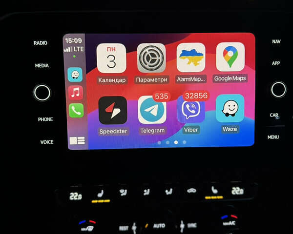 Черный Фольксваген Arteon, объемом двигателя 2 л и пробегом 105 тыс. км за 22400 $, фото 64 на Automoto.ua