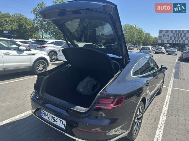 Черный Фольксваген Arteon, объемом двигателя 2 л и пробегом 51 тыс. км за 25700 $, фото 10 на Automoto.ua