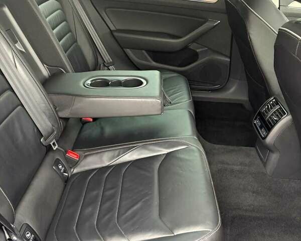 Черный Фольксваген Arteon, объемом двигателя 1.98 л и пробегом 107 тыс. км за 29000 $, фото 37 на Automoto.ua