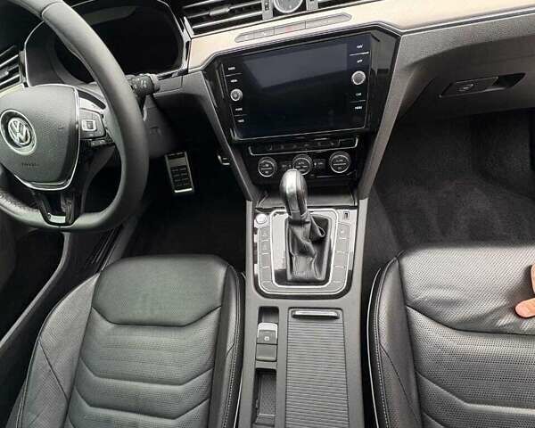 Черный Фольксваген Arteon, объемом двигателя 1.98 л и пробегом 107 тыс. км за 29000 $, фото 31 на Automoto.ua