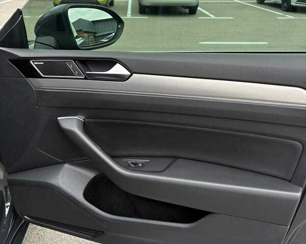 Черный Фольксваген Arteon, объемом двигателя 1.98 л и пробегом 107 тыс. км за 29000 $, фото 44 на Automoto.ua