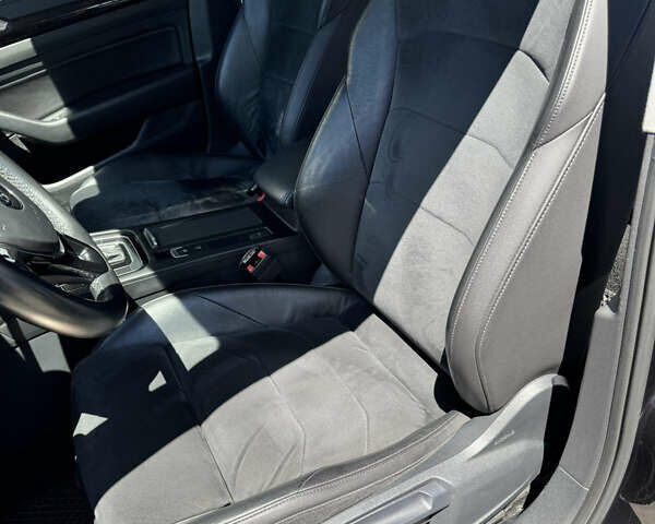 Черный Фольксваген Arteon, объемом двигателя 2 л и пробегом 230 тыс. км за 27499 $, фото 12 на Automoto.ua
