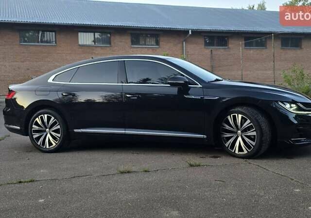 Черный Фольксваген Arteon, объемом двигателя 2 л и пробегом 120 тыс. км за 26900 $, фото 47 на Automoto.ua