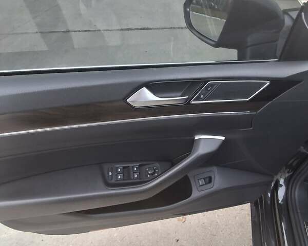 Чорний Фольксваген Arteon, об'ємом двигуна 2 л та пробігом 160 тис. км за 24500 $, фото 5 на Automoto.ua