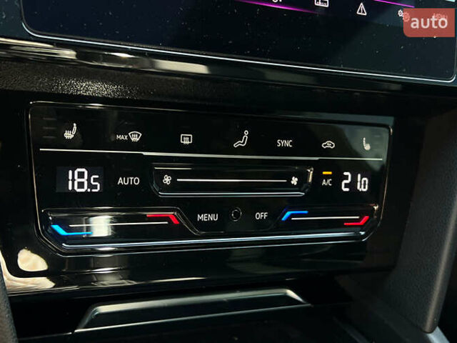 Черный Фольксваген Arteon, объемом двигателя 2 л и пробегом 22 тыс. км за 26800 $, фото 24 на Automoto.ua