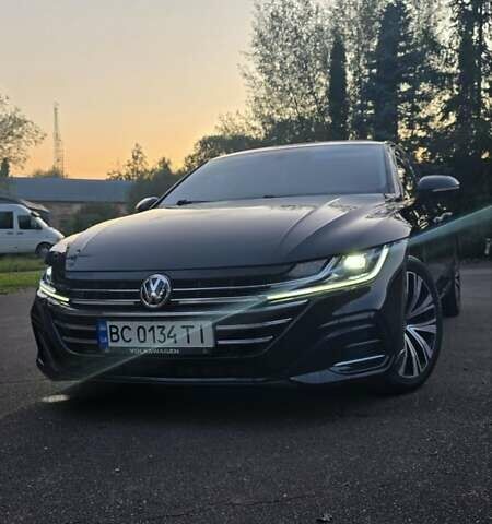 Черный Фольксваген Arteon, объемом двигателя 2 л и пробегом 127 тыс. км за 27999 $, фото 3 на Automoto.ua