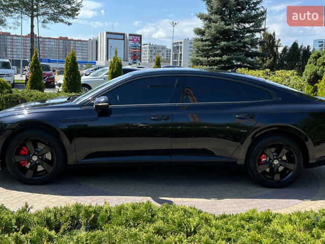 Черный Фольксваген Arteon, объемом двигателя 2 л и пробегом 22 тыс. км за 26800 $, фото 3 на Automoto.ua