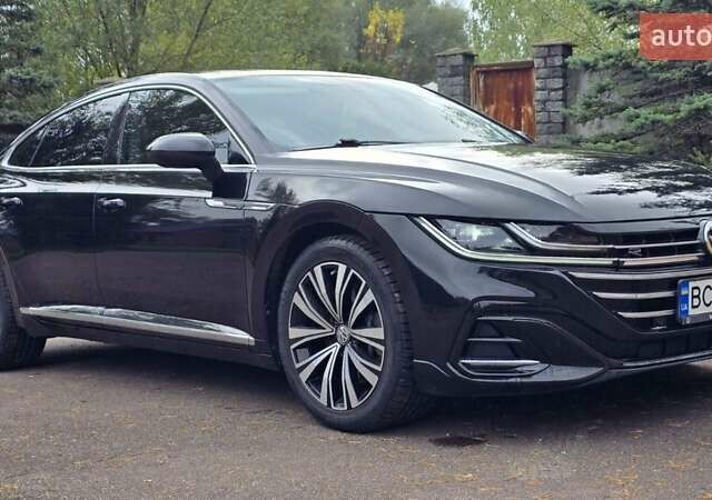 Черный Фольксваген Arteon, объемом двигателя 2 л и пробегом 120 тыс. км за 26900 $, фото 8 на Automoto.ua
