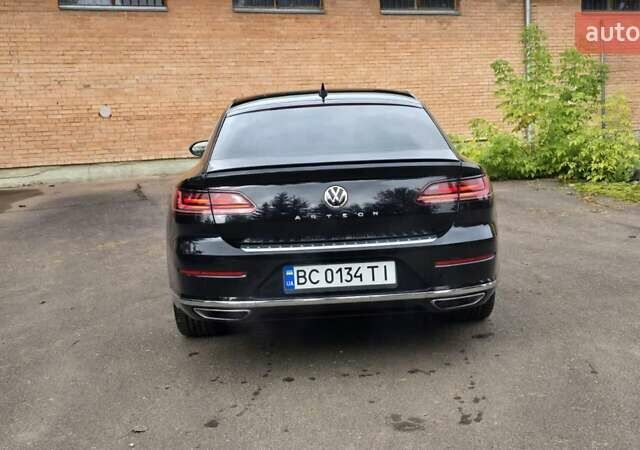 Черный Фольксваген Arteon, объемом двигателя 2 л и пробегом 120 тыс. км за 26900 $, фото 2 на Automoto.ua