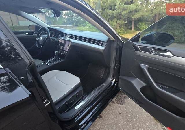 Черный Фольксваген Arteon, объемом двигателя 2 л и пробегом 127 тыс. км за 27999 $, фото 28 на Automoto.ua