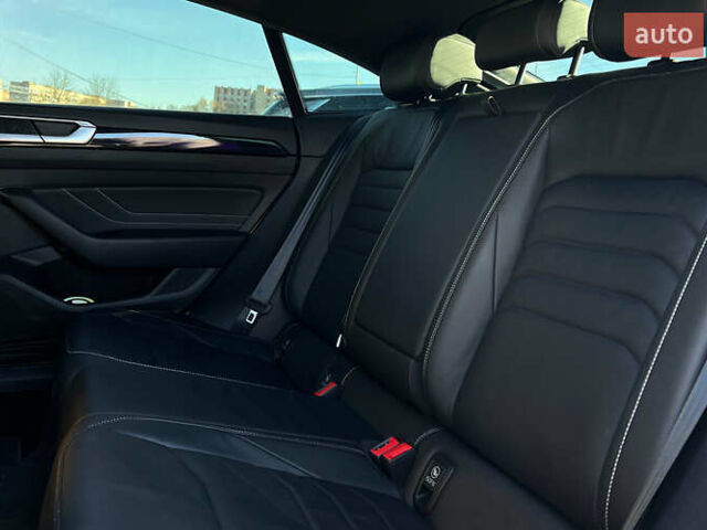 Черный Фольксваген Arteon, объемом двигателя 2 л и пробегом 22 тыс. км за 26800 $, фото 21 на Automoto.ua