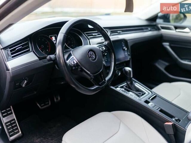 Черный Фольксваген Arteon, объемом двигателя 1.98 л и пробегом 120 тыс. км за 25999 $, фото 14 на Automoto.ua