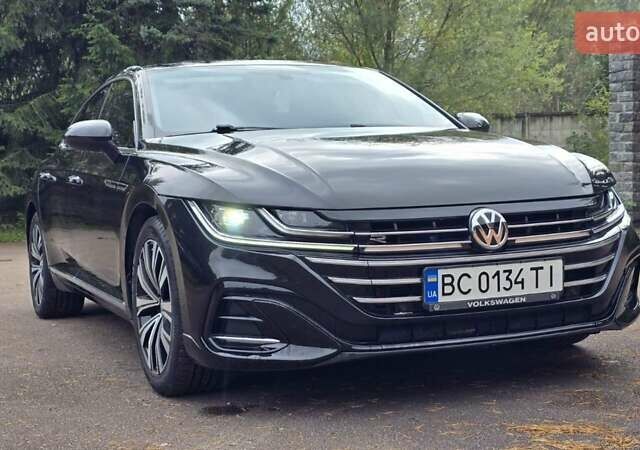 Черный Фольксваген Arteon, объемом двигателя 2 л и пробегом 120 тыс. км за 26900 $, фото 4 на Automoto.ua