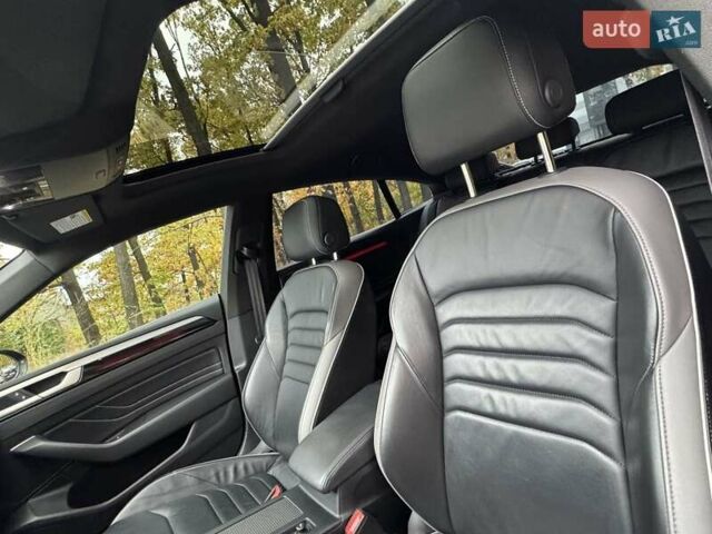 Черный Фольксваген Arteon, объемом двигателя 1.98 л и пробегом 35 тыс. км за 33500 $, фото 16 на Automoto.ua