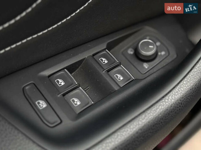 Черный Фольксваген Arteon, объемом двигателя 1.98 л и пробегом 50 тыс. км за 36000 $, фото 14 на Automoto.ua