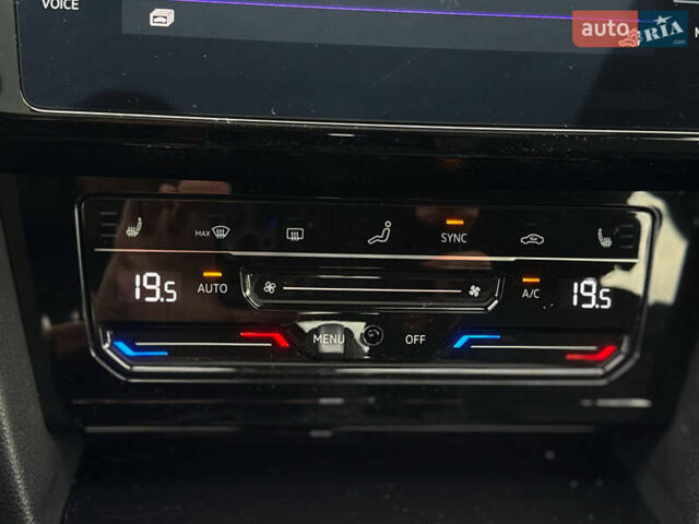 Черный Фольксваген Arteon, объемом двигателя 1.98 л и пробегом 50 тыс. км за 36000 $, фото 21 на Automoto.ua