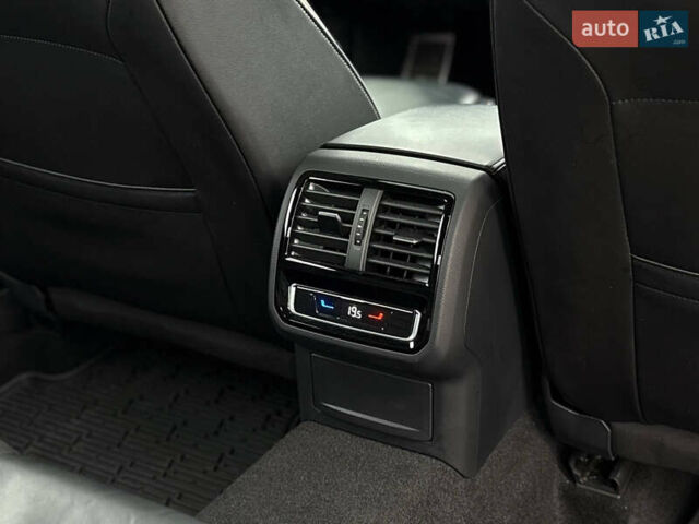 Черный Фольксваген Arteon, объемом двигателя 1.98 л и пробегом 50 тыс. км за 36000 $, фото 25 на Automoto.ua