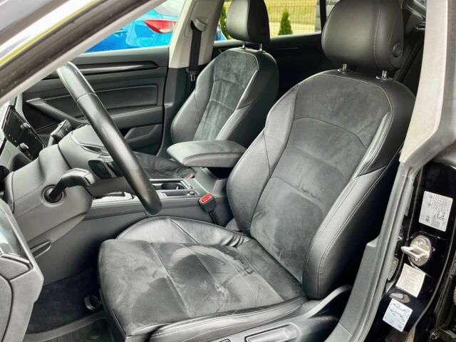 Красный Фольксваген Arteon, объемом двигателя 2 л и пробегом 79 тыс. км за 7000 $, фото 7 на Automoto.ua