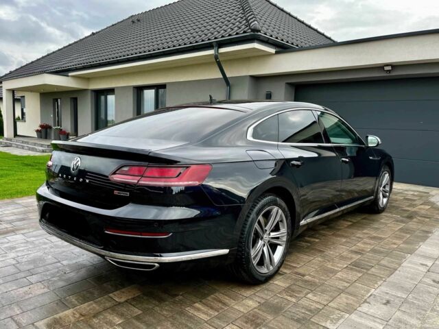 Красный Фольксваген Arteon, объемом двигателя 2 л и пробегом 79 тыс. км за 7000 $, фото 6 на Automoto.ua