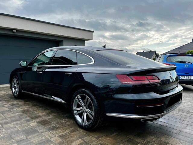 Красный Фольксваген Arteon, объемом двигателя 2 л и пробегом 79 тыс. км за 7000 $, фото 4 на Automoto.ua