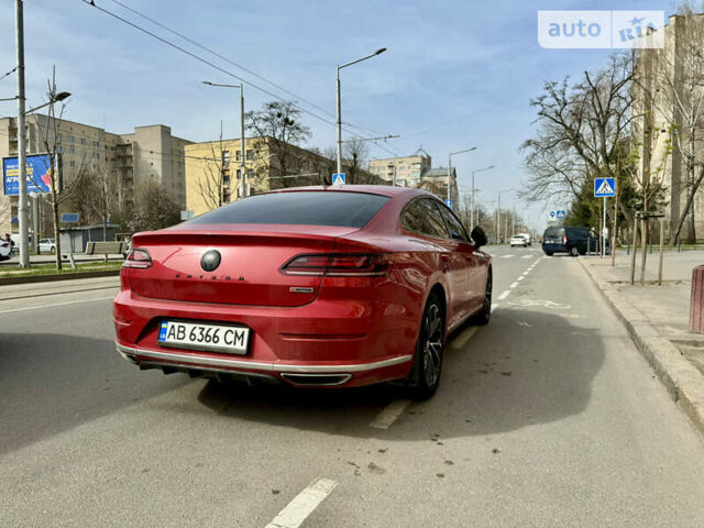 Красный Фольксваген Arteon, объемом двигателя 1.98 л и пробегом 63 тыс. км за 21900 $, фото 2 на Automoto.ua
