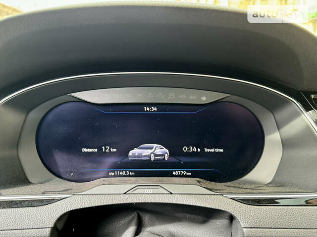 Красный Фольксваген Arteon, объемом двигателя 1.98 л и пробегом 63 тыс. км за 21900 $, фото 5 на Automoto.ua