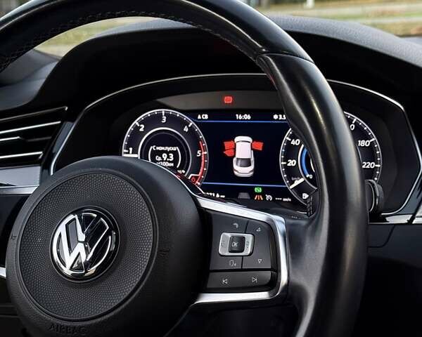 Фольксваген Arteon, объемом двигателя 2 л и пробегом 220 тыс. км за 25600 $, фото 19 на Automoto.ua
