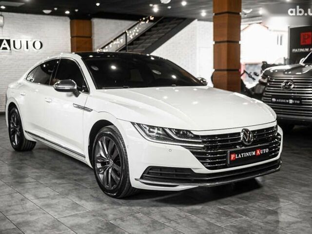 Фольксваген Arteon, объемом двигателя 2 л и пробегом 63 тыс. км за 29900 $, фото 1 на Automoto.ua