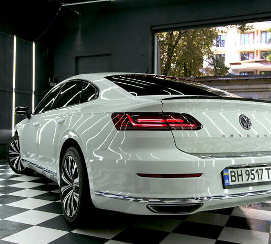 Фольксваген Arteon, объемом двигателя 1.98 л и пробегом 126 тыс. км за 23500 $, фото 9 на Automoto.ua